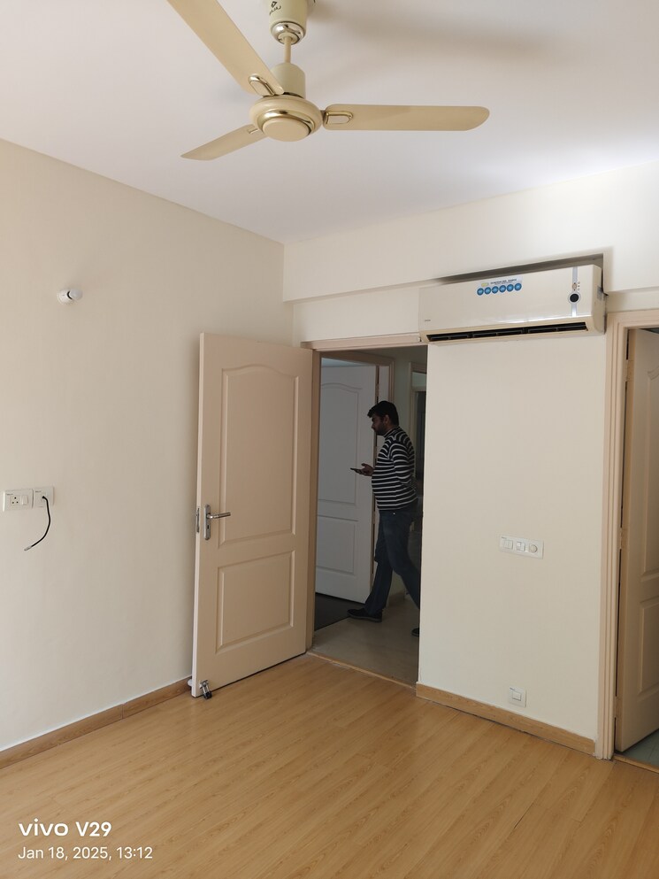 Room, today-blossoms-ii 3 Bedroom 1500 Sq.Ft. Apartment In Sector 51 Gurgaon 9118064
