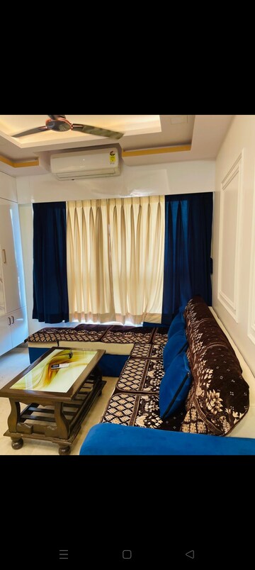 Living Room in 2 BHK Apartment at Kalpataru Paramount, Kapur Bawdi – for Rent