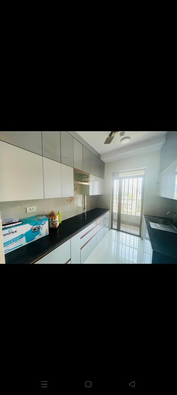 Kitchen in 2 BHK Apartment at Kalpataru Paramount, Kapur Bawdi – for Rent