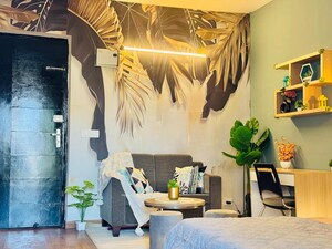 Team Area in 1 RK Builder Floor at Godrej Palm Retreat, Sector 150 – for Sale