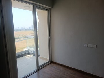 Room in 2 BHK Apartment at Signature Global The Millennia, Sector 37d – for Rent