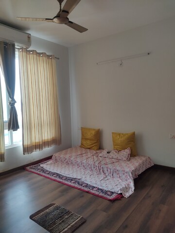 Room in 3 BHK Apartment at ATS Triumph, Sector 104 – for Rent