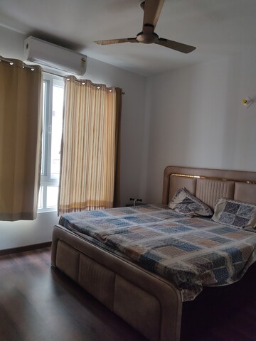 Room in 3 BHK Apartment at ATS Triumph, Sector 104 – for Rent