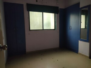 Room in 1 BHK Apartment at Pranayraj Greens, Tingre Nagar – for Sale