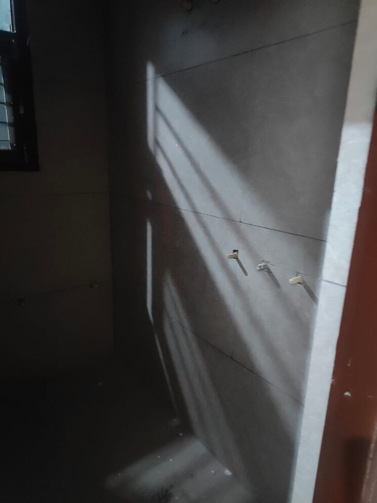 Bathroom, dhakoli 3 Bedroom 1350 Sq.Ft. Builder Floor In Dhakoli Zirakpur 9118097