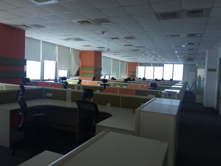 Team Area, platinum-techno-park Commercial Office Space 5500 Sq.Ft. In Vashi Sector 30 Navi Mumbai 9118099