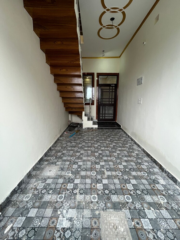 undefined, chandrabani 4 Bedroom 106 Sq.Yd. Independent House In Chandrabani Dehradun 9118112