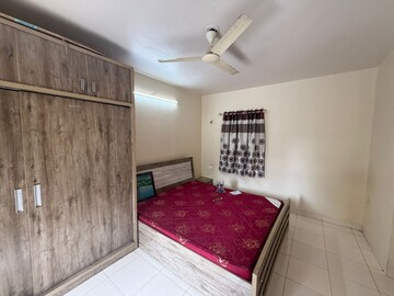 Bedroom in 2 BHK Apartment at Eden Park, Viman Nagar – for Rent