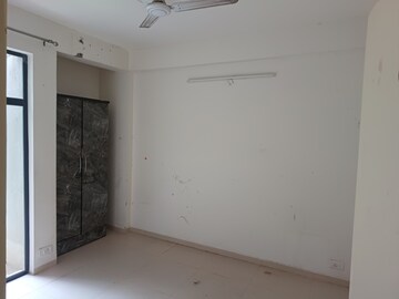 Room in 2 BHK Builder Floor at Vatika V Lante , Sector 83 – for Rent