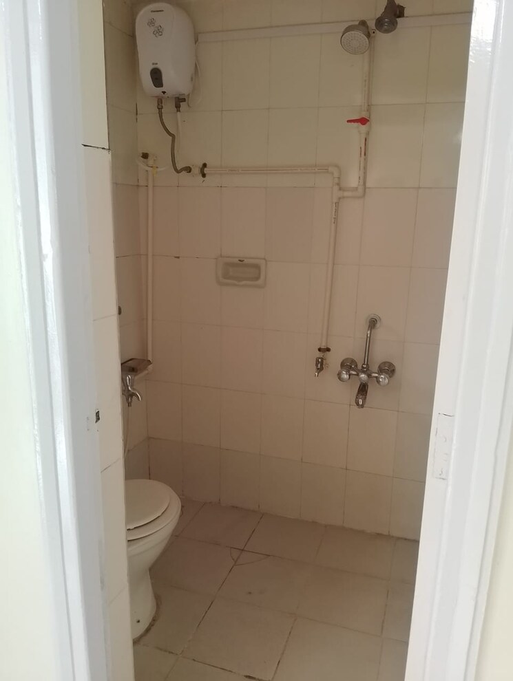 Bathroom, neco-gardens 2 Bedroom 600 Sq.Ft. Apartment In Viman Nagar Pune 9118206