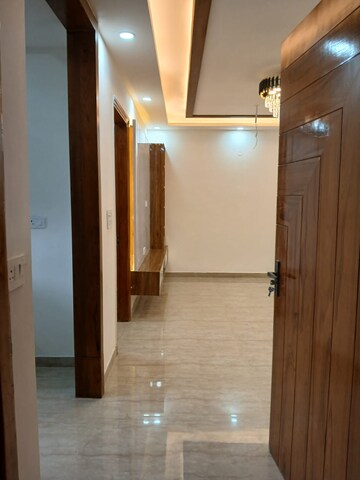 Building Lobby in 3 BHK Builder Floor at BPTP District, Sector 81 – for Sale