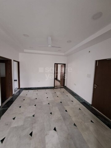 Room in 3 BHK Independent House at Gomti Nagar – for Rent