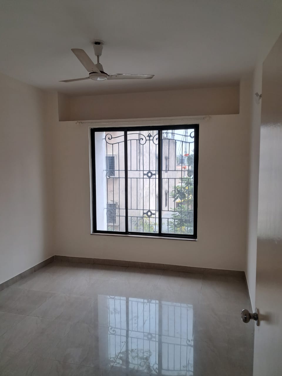 3 BHK + Extra Room Apartment For Rent in Goel Ganga Orchard