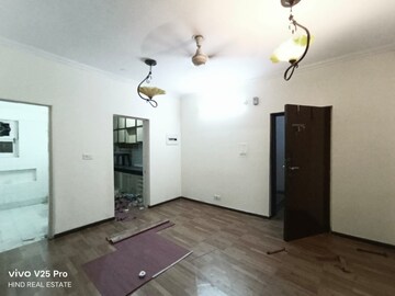 Room in 3 BHK Apartment at DDA Rosewood Apartments, Vasant Kunj – for Rent