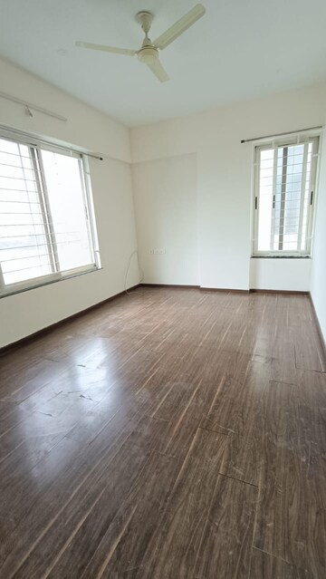 Room in 2 BHK Apartment at Ganga Arcadia, Kharadi – for Rent
