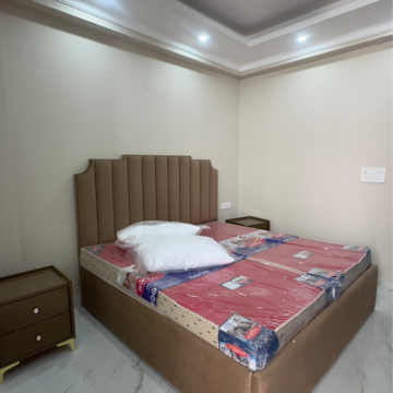 Bedroom in 2 BHK Builder Floor at Chattarpur – for Rent