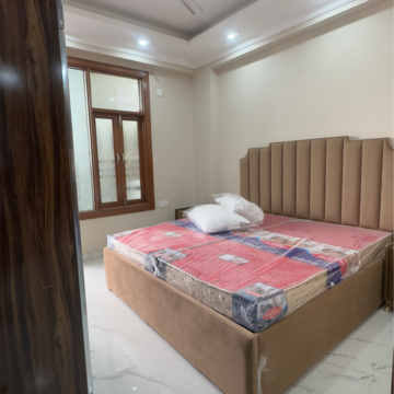 Bedroom in 2 BHK Builder Floor at Chattarpur – for Rent