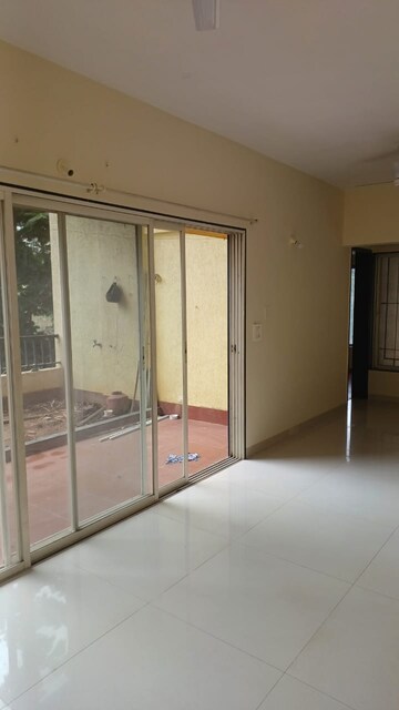 Room in 2 BHK Apartment at Bhujbal Vatika Homes, Balewadi – for Rent