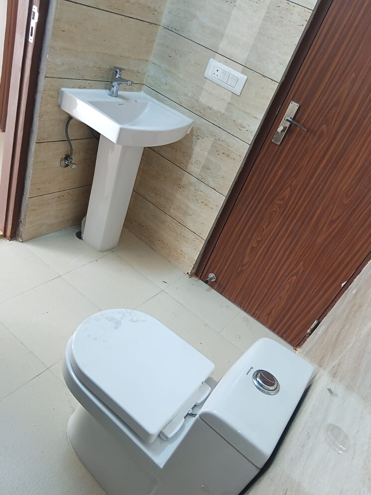 Bathroom, sector 1 2 Bedroom 1245 Sq.Ft. Apartment In Sector 1 Noida 9118490