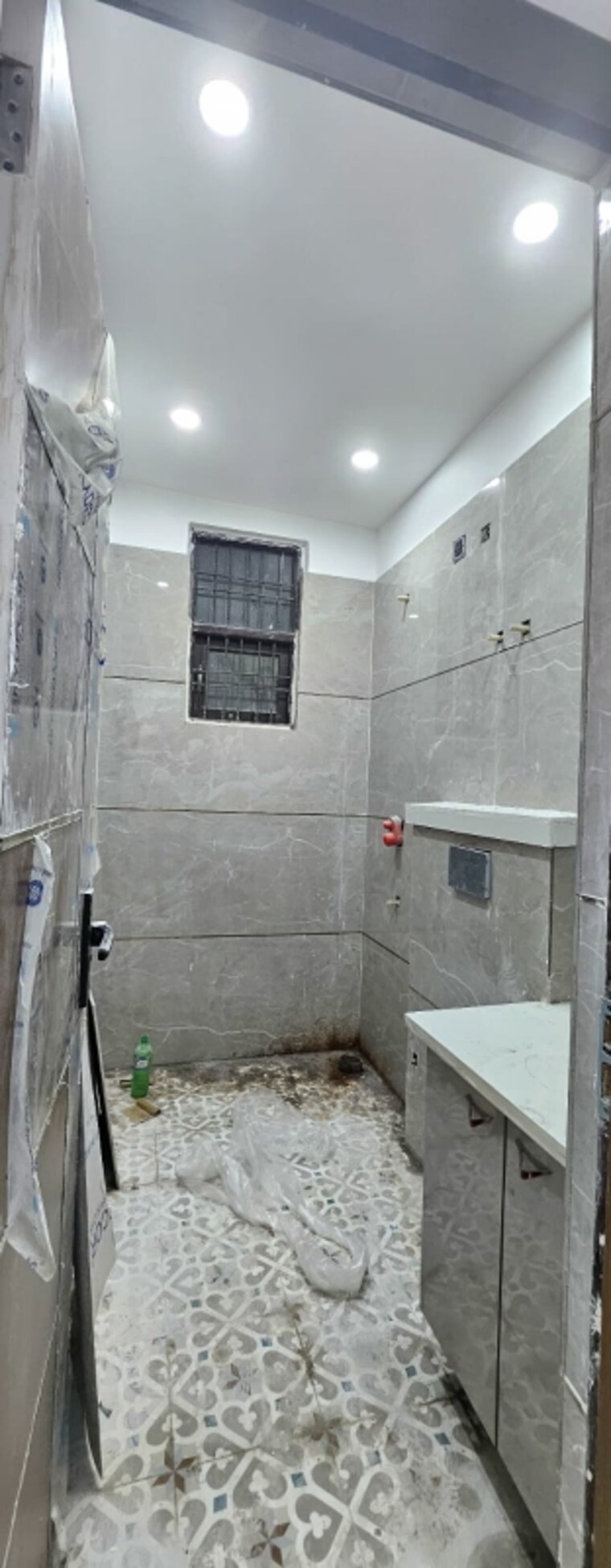 Bathroom, kanha-apartments-indirapuram 3 Bedroom 1800 Sq.Ft. Builder Floor In Shakti Khand 2 Ghaziabad 9118488