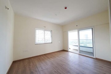 Room in 2 BHK Apartment at Phadnis Green Square, Baner – for Sale