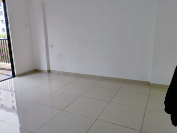 Room in 2 BHK Apartment at Kolte Ivy Estate, Wagholi – for Rent