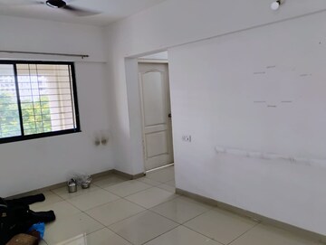 Room in 2 BHK Apartment at Kolte Ivy Estate, Wagholi – for Rent