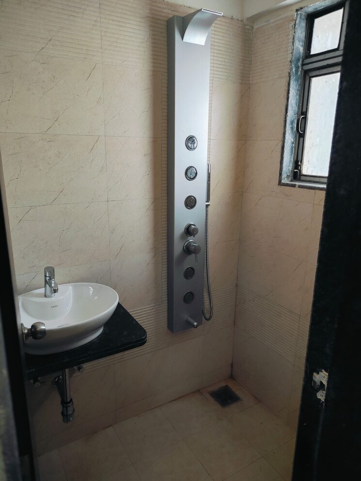 Bathroom, shreedham-splendour 1 RK 450 Sq.Ft. Apartment In Andheri West Mumbai 9118496