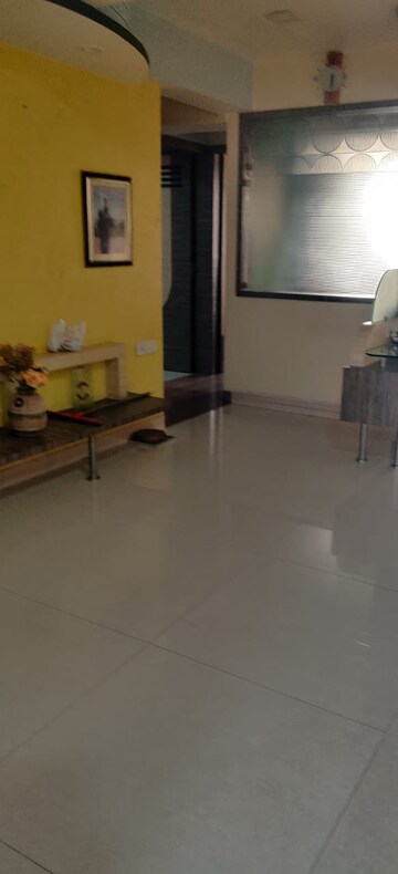 Room in 2 BHK Apartment at Agarwal Trinity Towers, Malad West – for Rent