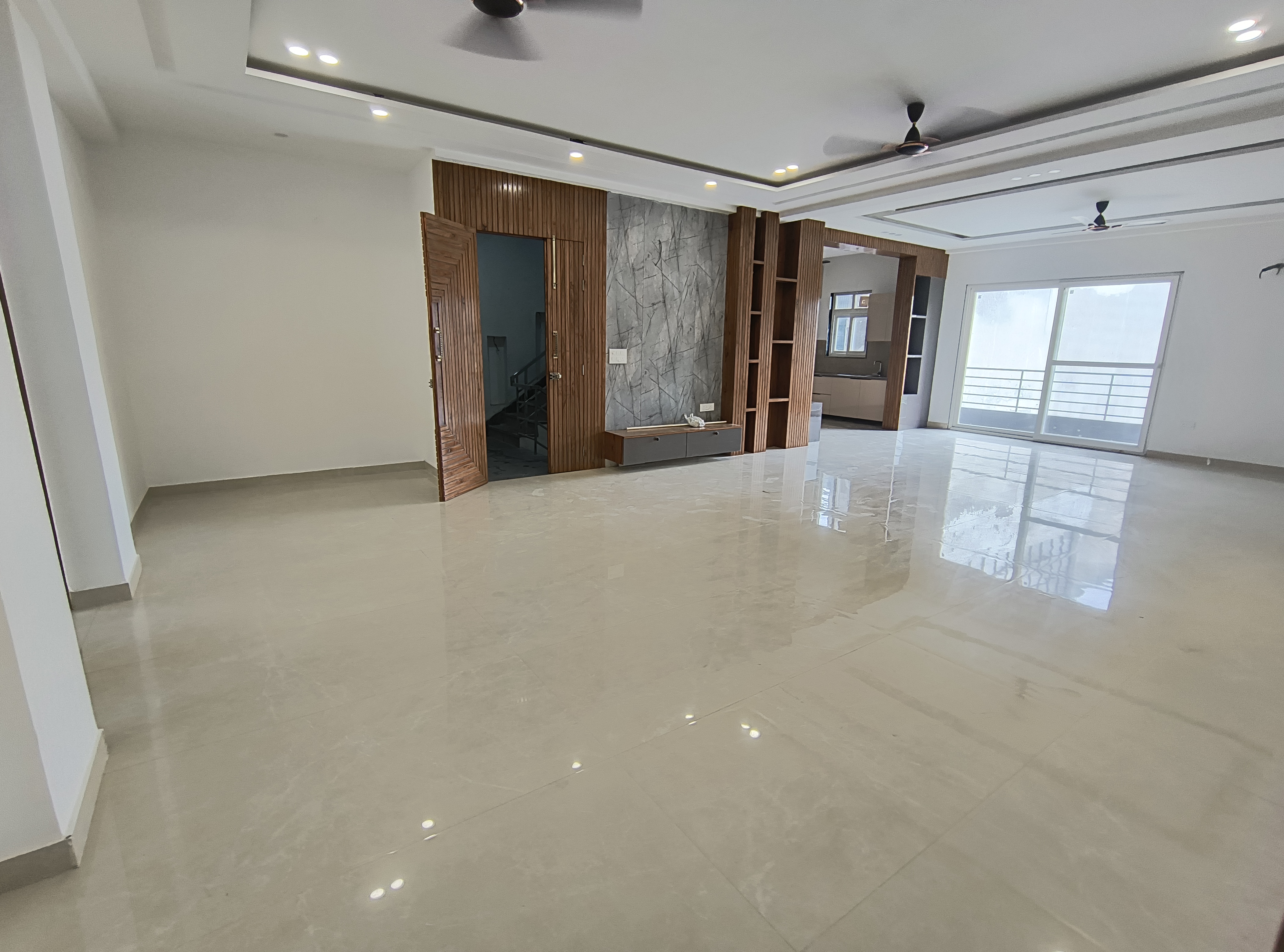 4 BHK + Pooja Room,Servant Room,Study Room,Extra Room Builder Floor For Rent in Green Fields Colony