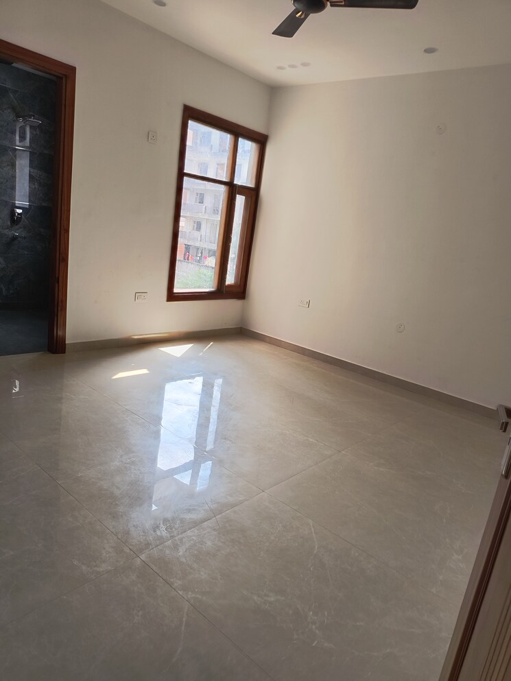 undefined, green fields colony 4 Bedroom 500 Sq.Yd. Builder Floor In Green Fields Colony Faridabad 9118614