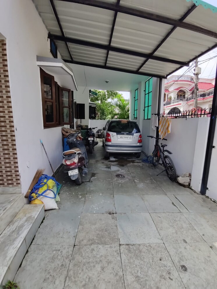  Parking, vidya vihar 3 Bedroom 243 Sq.Yd. Independent House In Vidya Vihar Dehradun 9118624