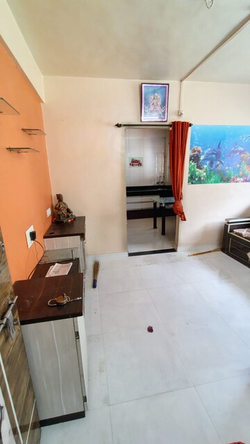 Room in 1 BHK Apartment at Balaji Complex CHS, Balaji Nagar – for Rent