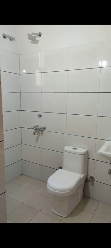 Bathroom in 3 BHK Apartment at Amolik Sankalp, Sector 85 – for Sale