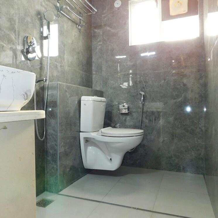 Attached Bathroom, masjid-moth-dda-flats-rwa 2 Bedroom 1700 Sq.Ft. Builder Floor In Masjid Moth Delhi 9118650