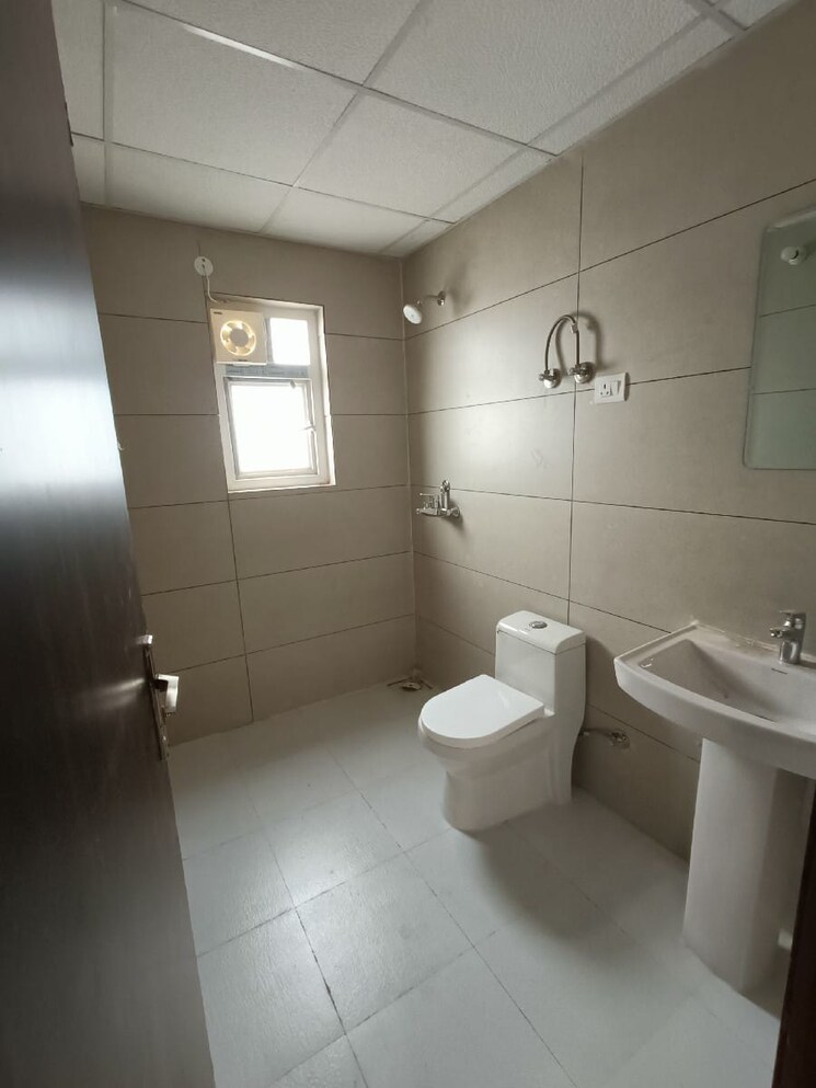 Bathroom, ace-divino 3 Bedroom 1565 Sq.Ft. Apartment In Sector 1 Greater Noida Greater Noida 9118676