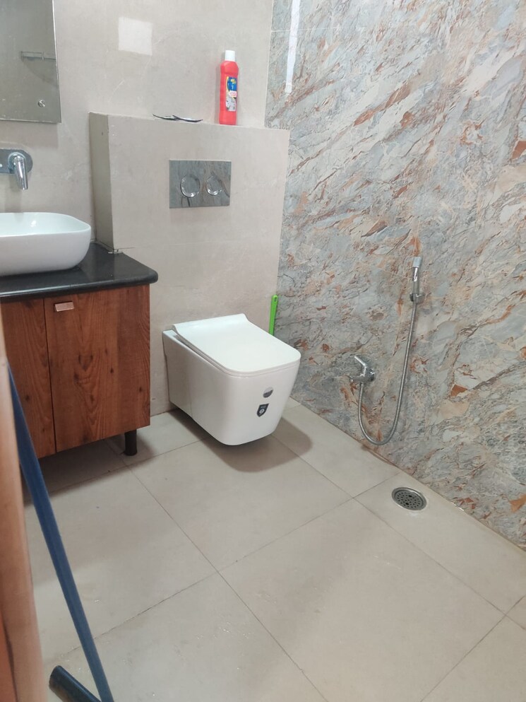 Bathroom, gomti nagar 2 Bedroom 1360 Sq.Ft. Apartment In Gomti Nagar Lucknow 9118724