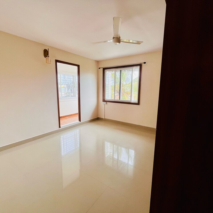 Room, indiranagar 3 Bedroom 2400 Sq.Ft. Apartment In Indiranagar Bangalore 9118737