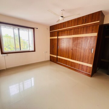 Room in 3 BHK Apartment at Indiranagar – for Rent