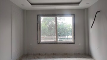 Room in 4 BHK Builder Floor at Sector 5 – for Sale
