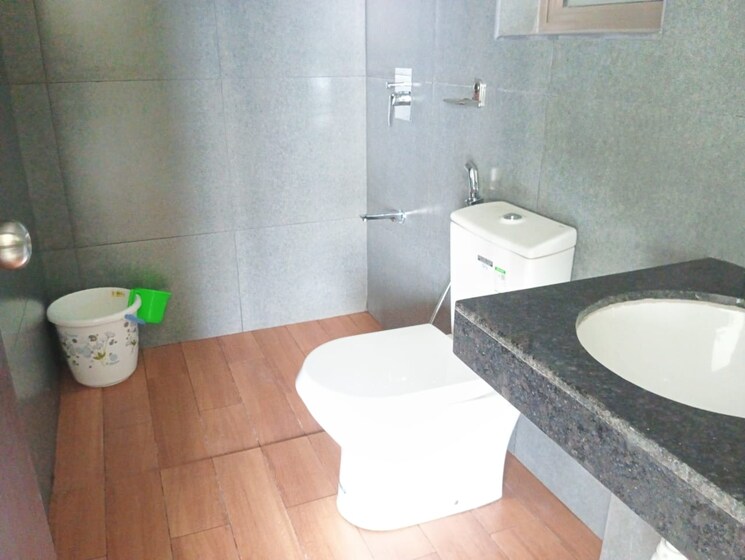 Bathroom, kalpataru-paramount 2 Bedroom 527 Sq.Ft. Apartment In Kapur Bawdi Thane 9118745