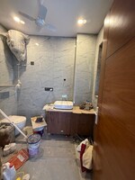 3 BHK + Servant Room 160 Sq.Yd. Builder Floor in Chittaranjan Park