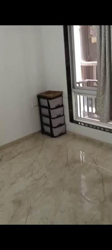 Room in 1 BHK Apartment at Ghatkopar East – for Rent