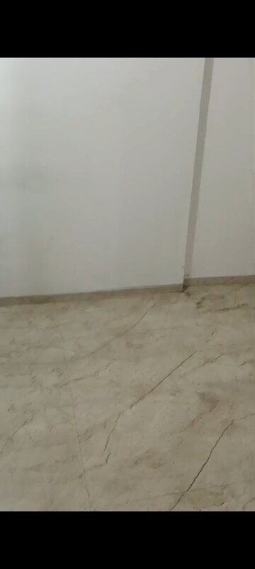 Room in 1 BHK Apartment at Ghatkopar East – for Rent