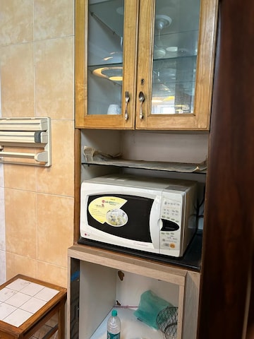 Furnished Amenities in 2.5 BHK Apartment at Bhawani Apartments, Suncity – for Rent