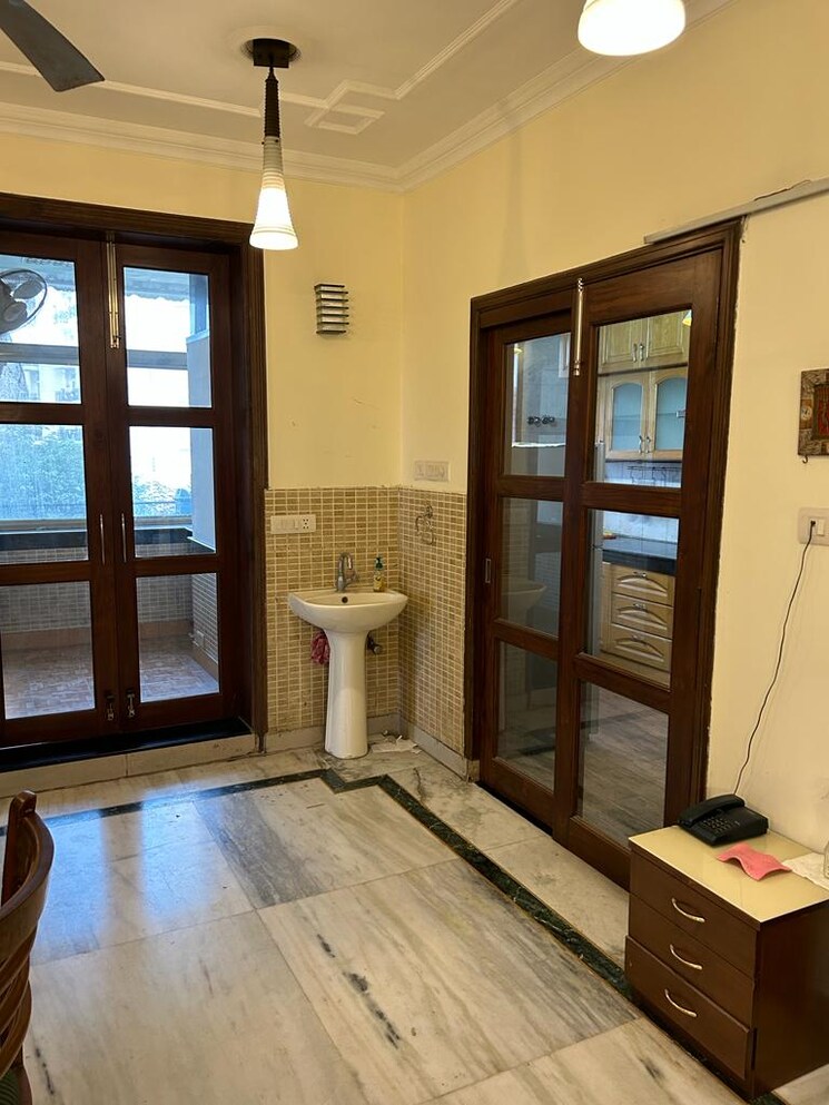 Room, bhawani-apartments 2.5 Bedroom 2100 Sq.Ft. Apartment In Suncity Gurgaon 9118833