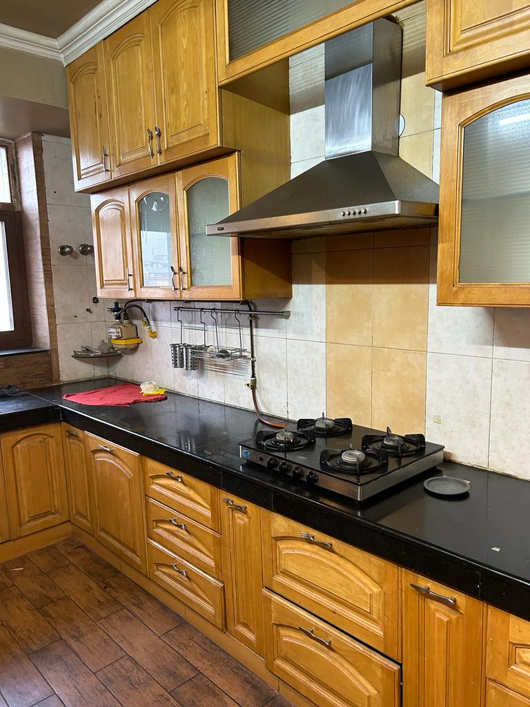 2.5 BHK + Servant Room Apartment For Rent in Bhawani Apartments