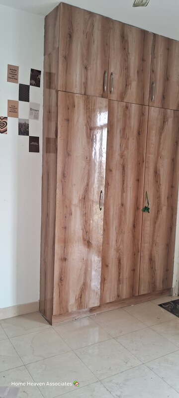 Room in 2 BHK Apartment at Conscient Habitat, Sector 99a – for Rent