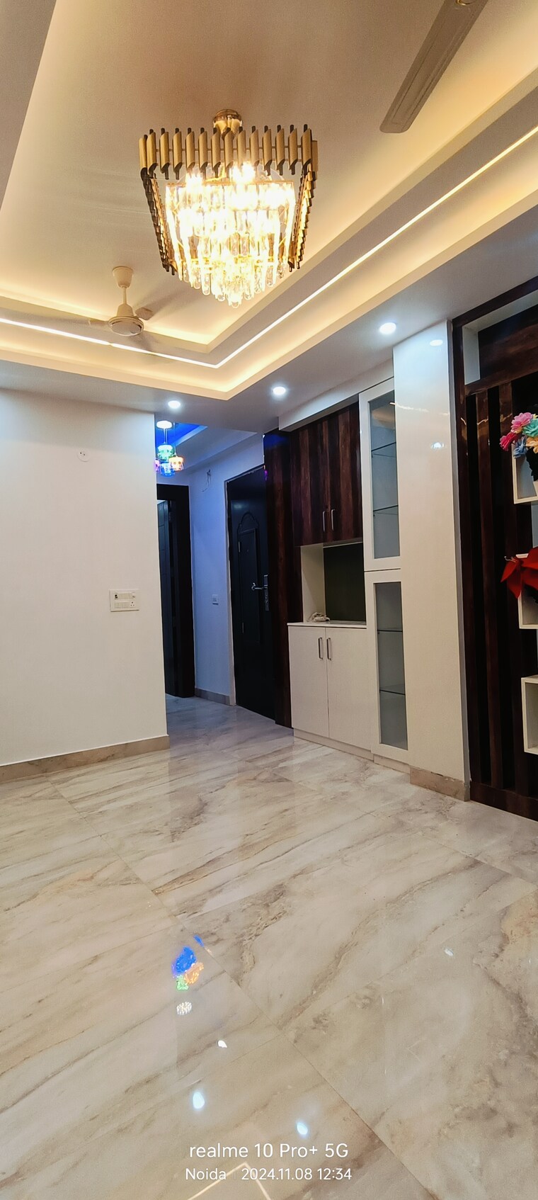 Room, sector 73 3 Bedroom 1450 Sq.Ft. Builder Floor In Sector 73 Noida 9118874