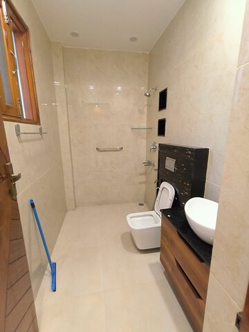 Team Area in 2 BHK Independent House at RWA Apartments Sector 108, Sector 108 – for Rent